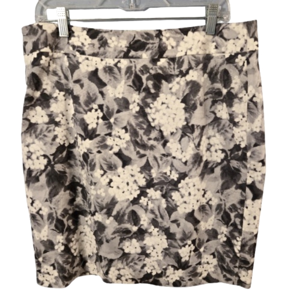 Talbots petites size 14p floral skirt